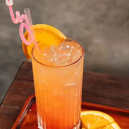 9 Hostel And Bar-2